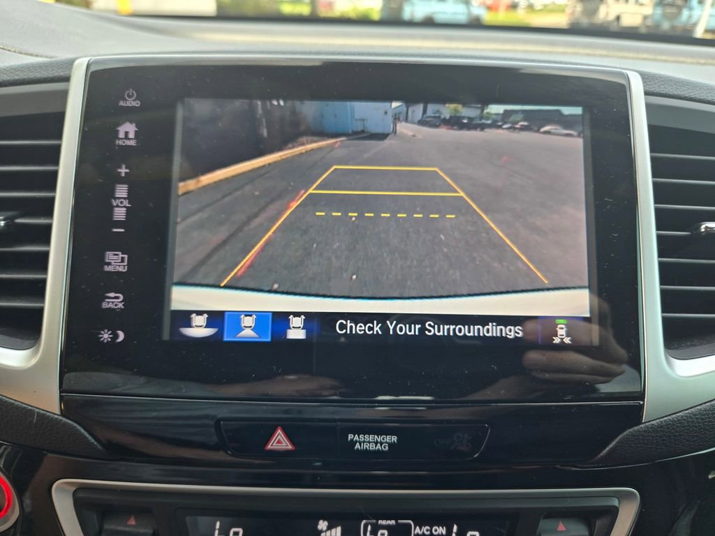 Used 2018 Honda Pilot Elite image 17