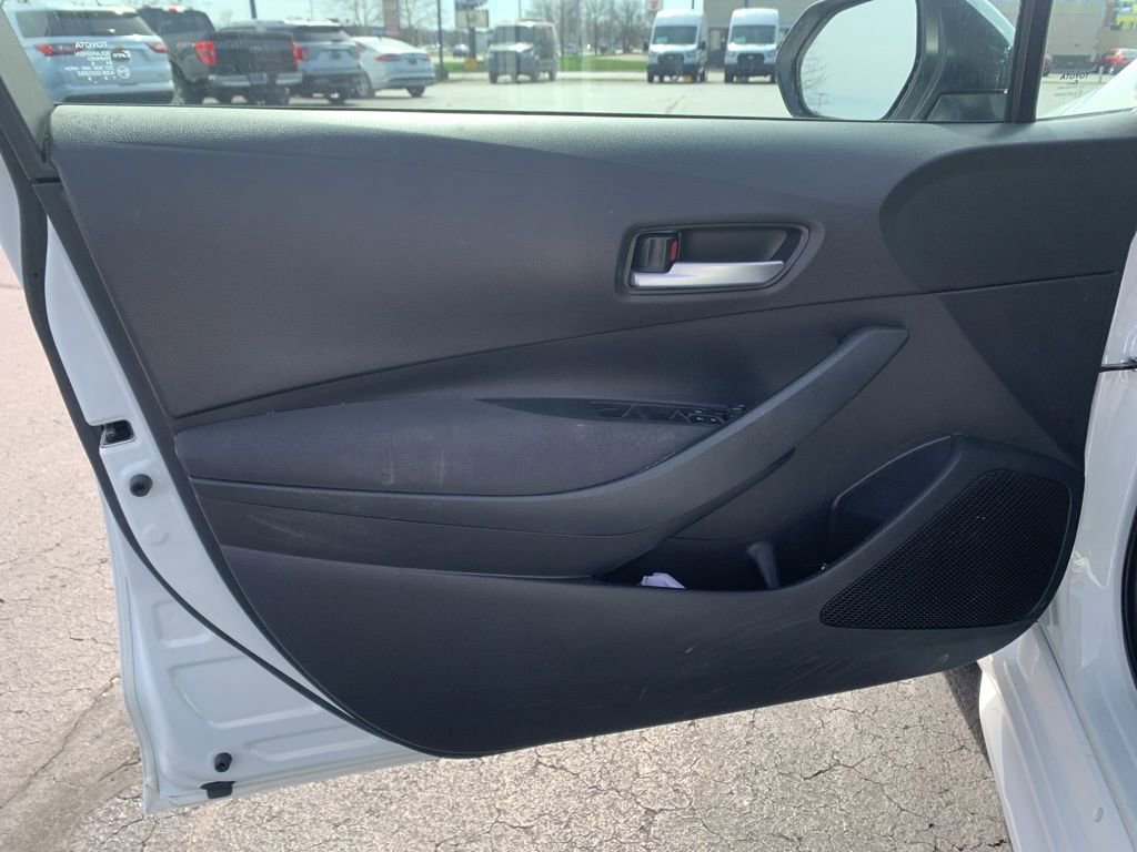 Used 2020 Toyota Corolla LE image 17