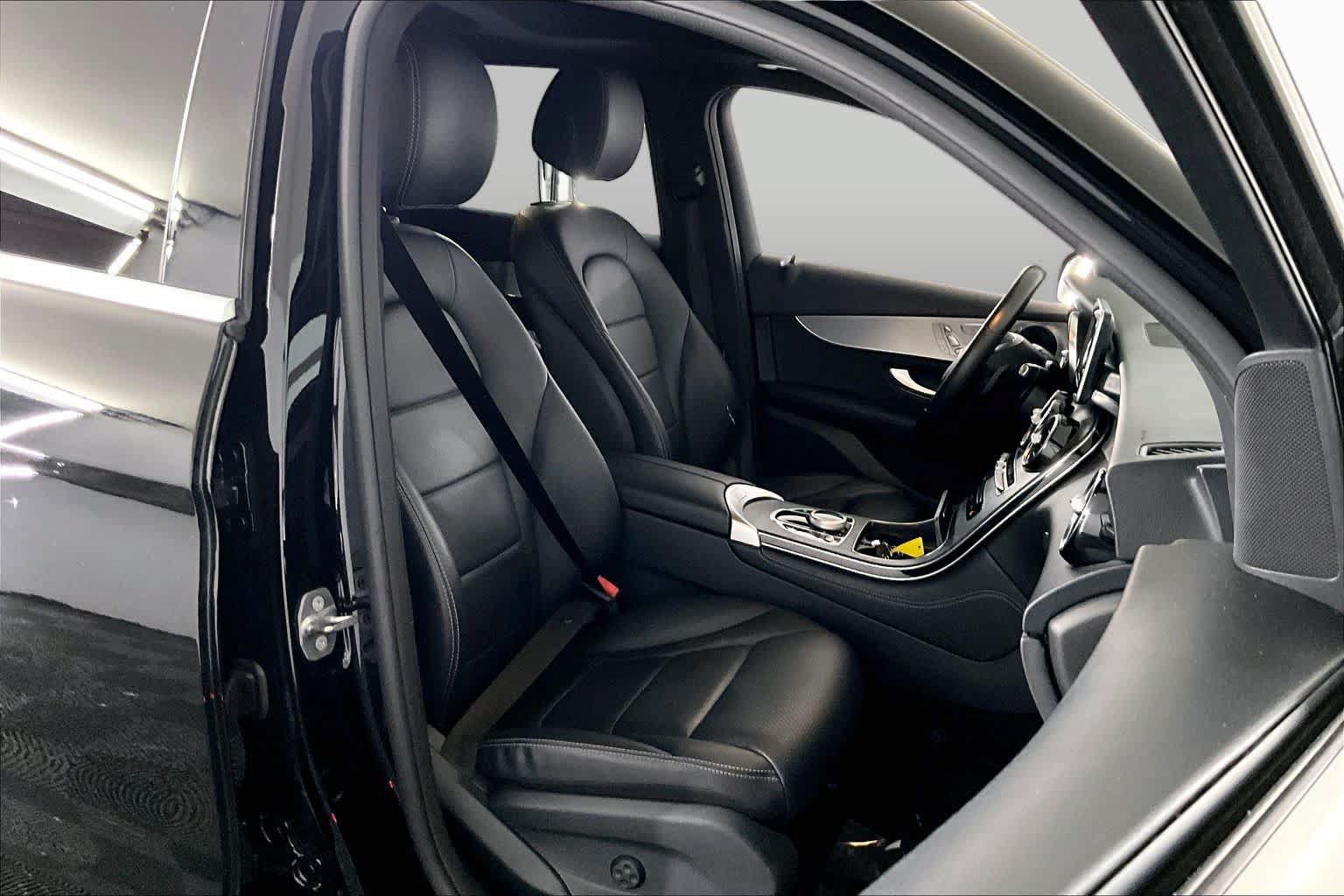 Certified 2019 Mercedes-Benz GLC 300 4MATIC image 8