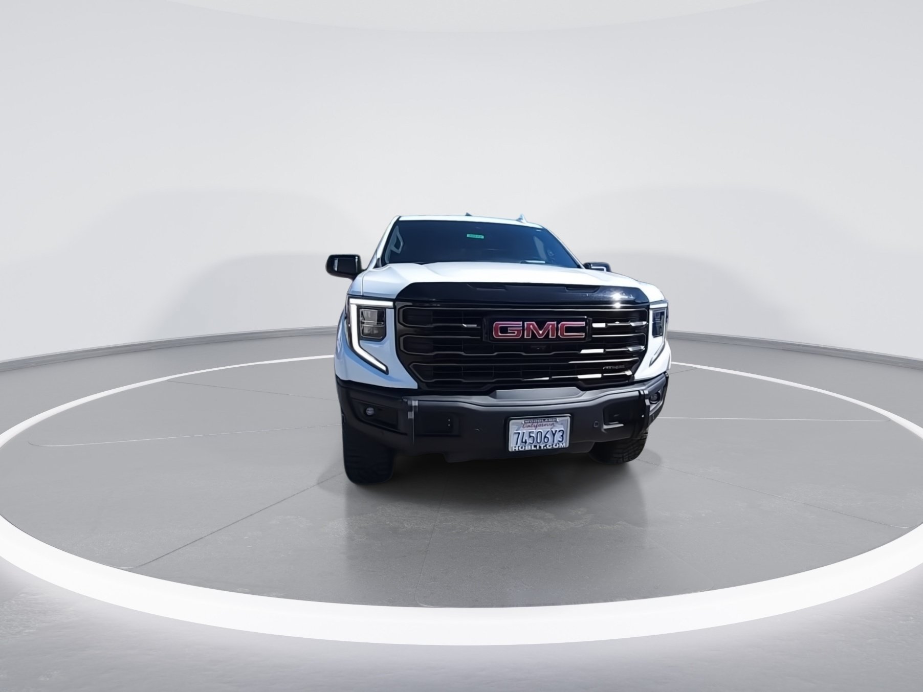 Used 2024 GMC Sierra 1500 AT4X AWD/4WD image 3
