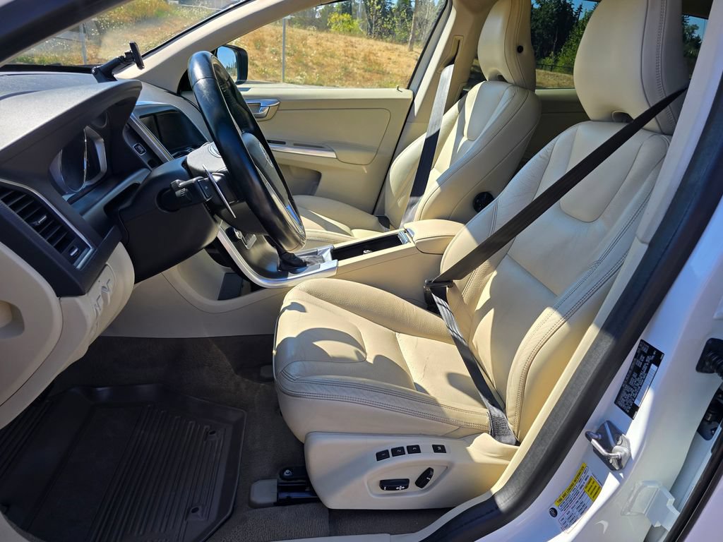 Used 2014 Volvo XC60 T6 AWD/4WD image 11
