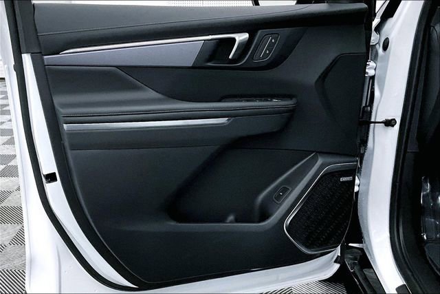 Used 2025 Buick Enclave Sport Touring image 20