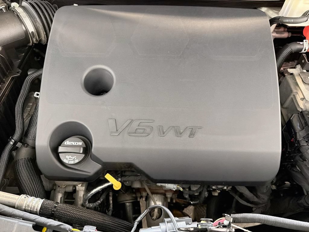 Used 2020 Buick Enclave Essence w/ Sound and Sites Package FWD image 31