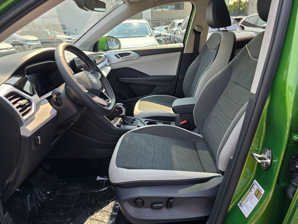 New 2026 Volkswagen Taos SE AWD/4WD image 20