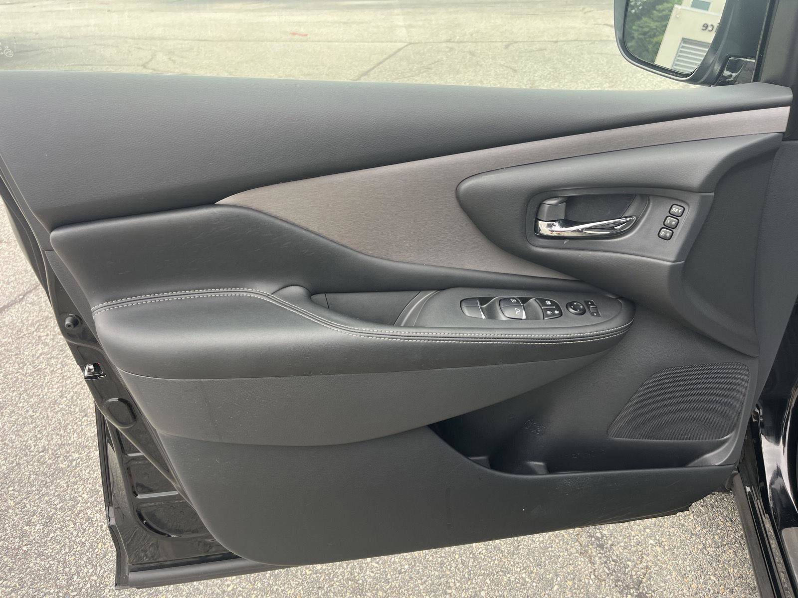 Used 2024 Nissan Murano SL w/ Cargo Package image 10