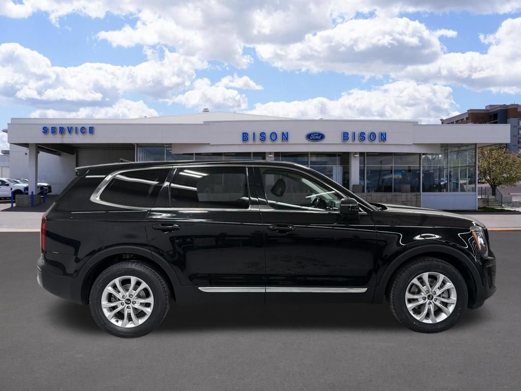 Used 2020 Kia Telluride LX AWD/4WD image 2