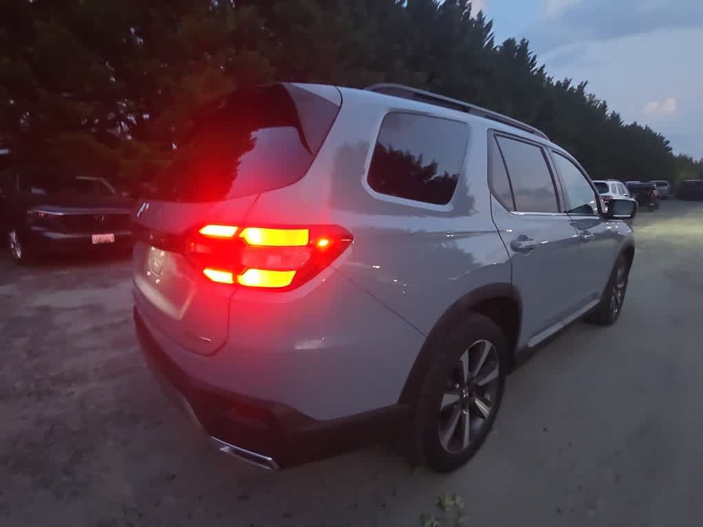Used 2024 Honda Pilot Touring image 9
