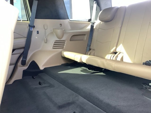 Used 2018 Cadillac Escalade Platinum image 16