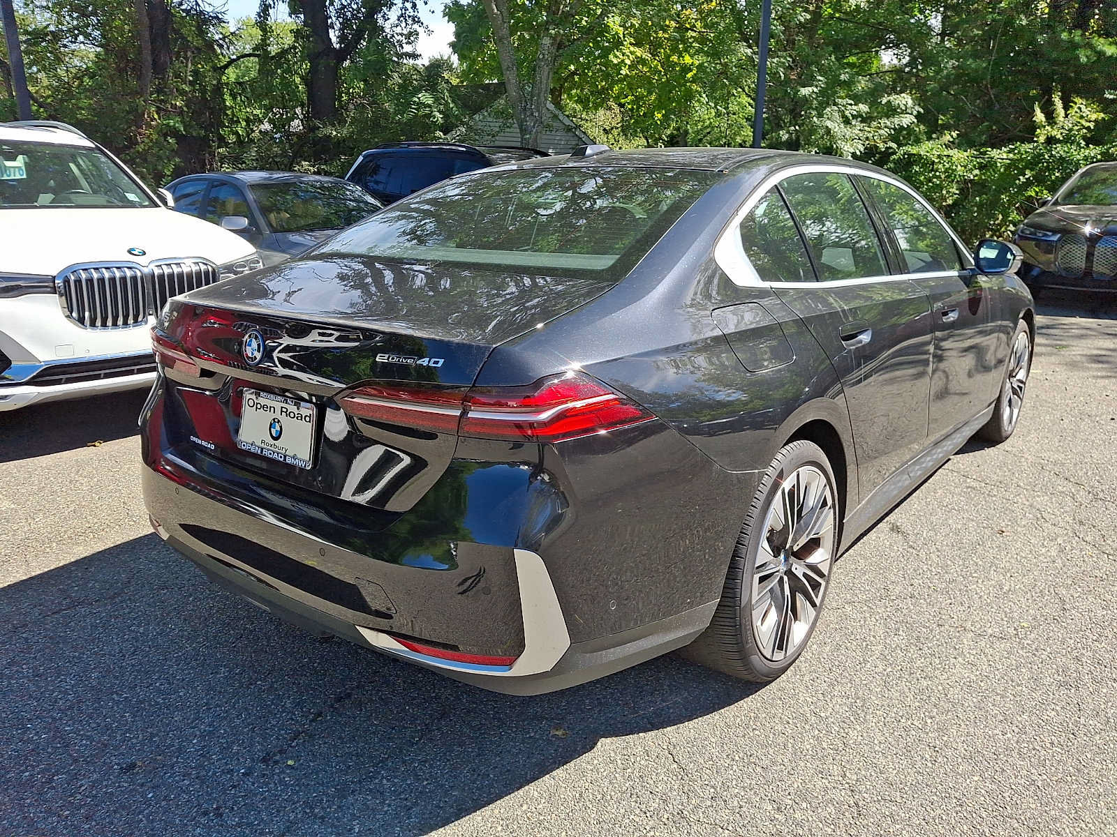Used 2024 BMW i5 eDrive40i w/ Premium Package RWD image 6