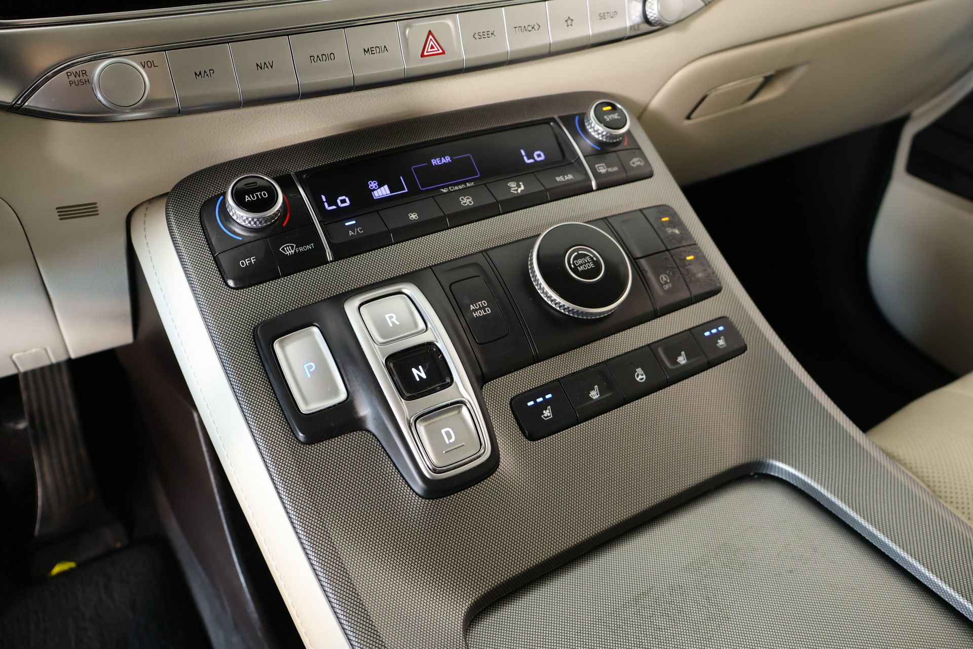Used 2020 Hyundai Palisade Limited FWD image 9