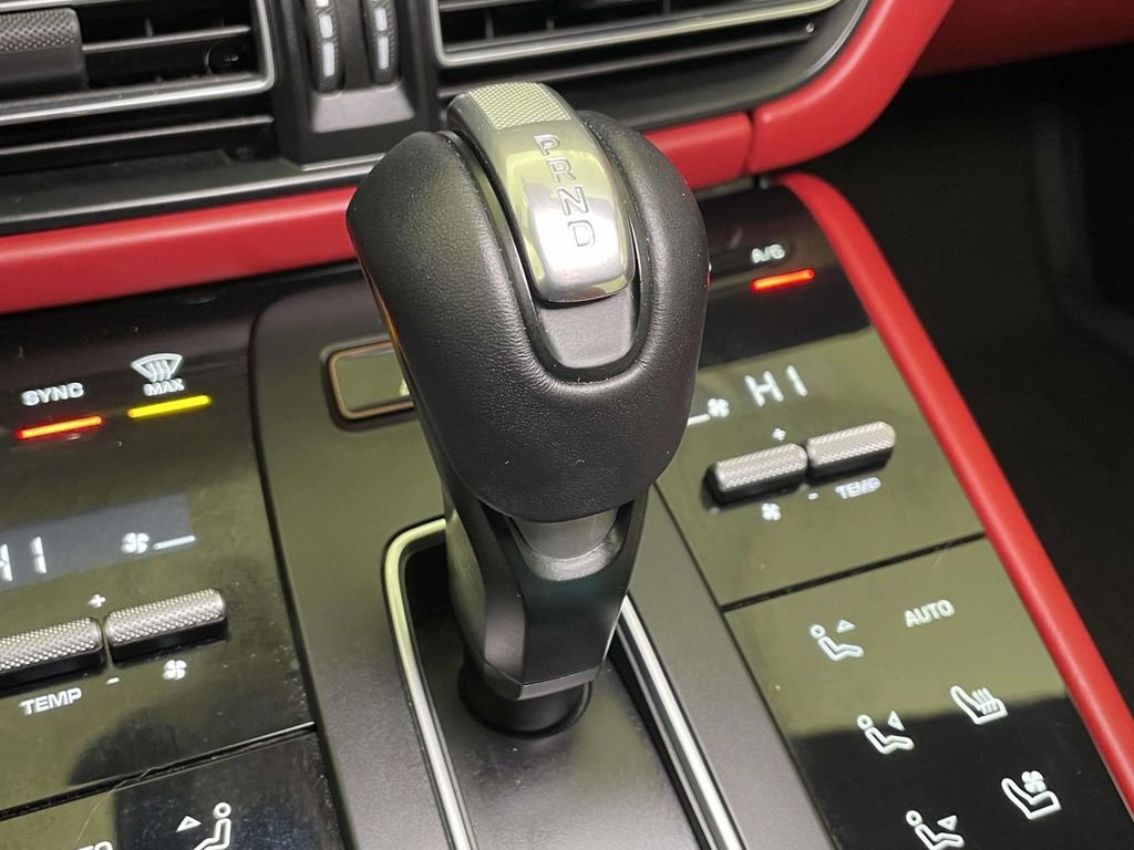 Used 2023 Porsche Macan image 35