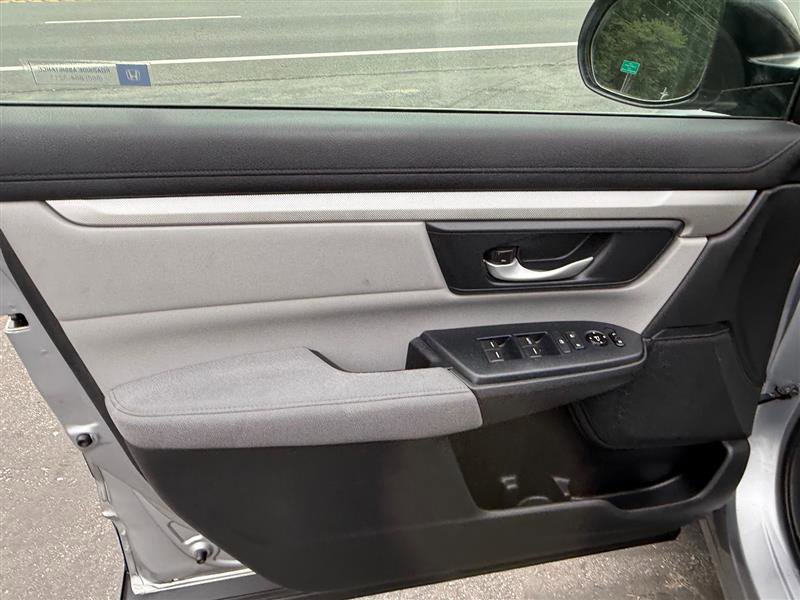 Used 2017 Honda CR-V LX image 11