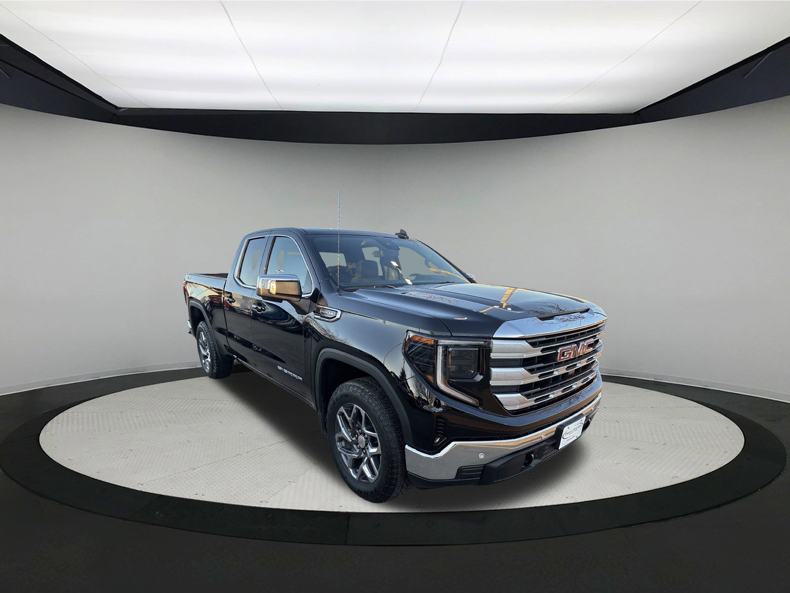 New 2026 GMC Sierra 1500 SLE image 1