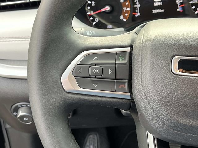 Used 2025 Jeep Compass Limited image 27