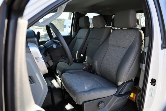 Used 2024 Ford F550 4x4 SuperCab Super Duty w/ Snow Plow Prep Package image 13