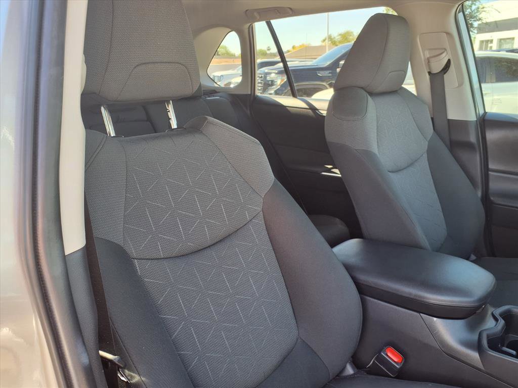 Used 2022 Toyota RAV4 XLE w/ Convenience Package image 13
