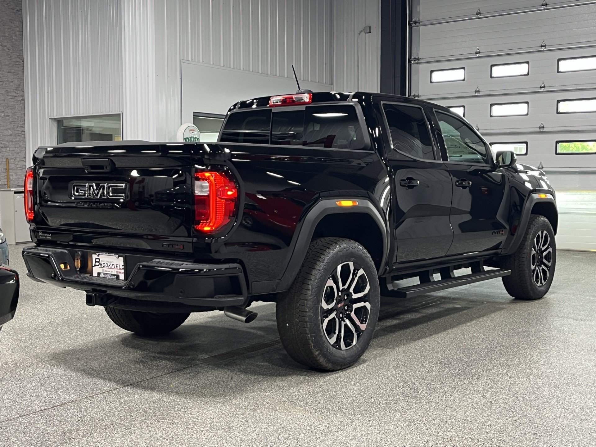New 2026 GMC Canyon AT4 w/ Technology Plus Package AWD/4WD image 5