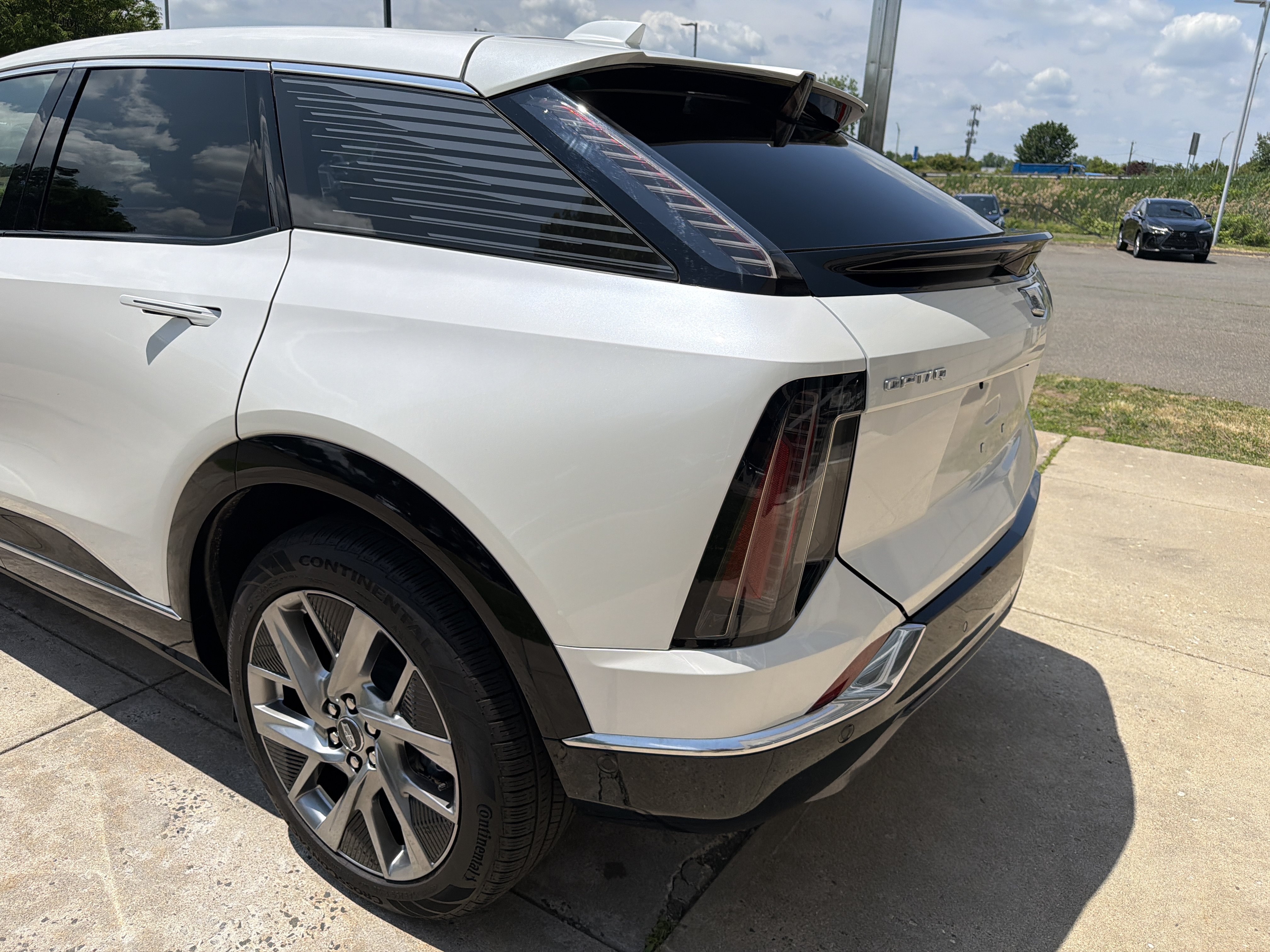 Used 2025 Cadillac Optiq Luxury 1 AWD/4WD image 20