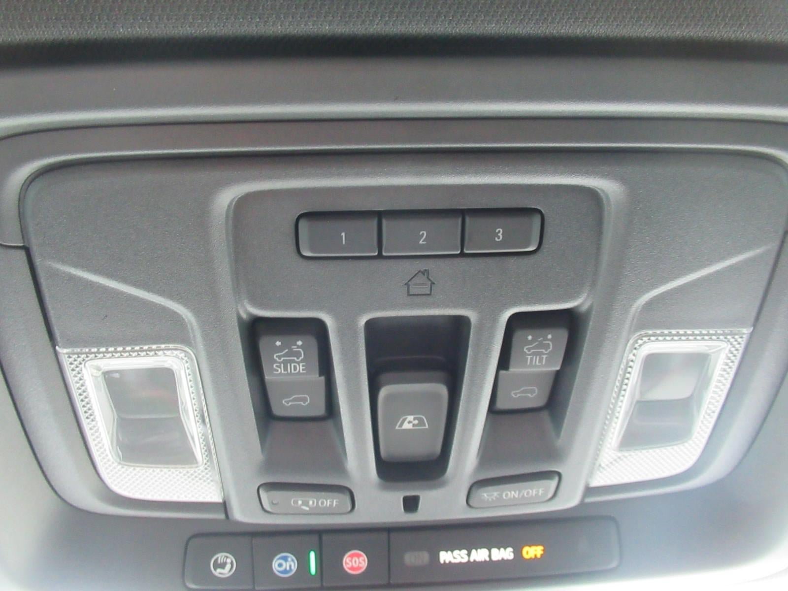 Used 2025 Chevrolet Silverado 2500 ZR2 w/ Technology Package AWD/4WD image 34