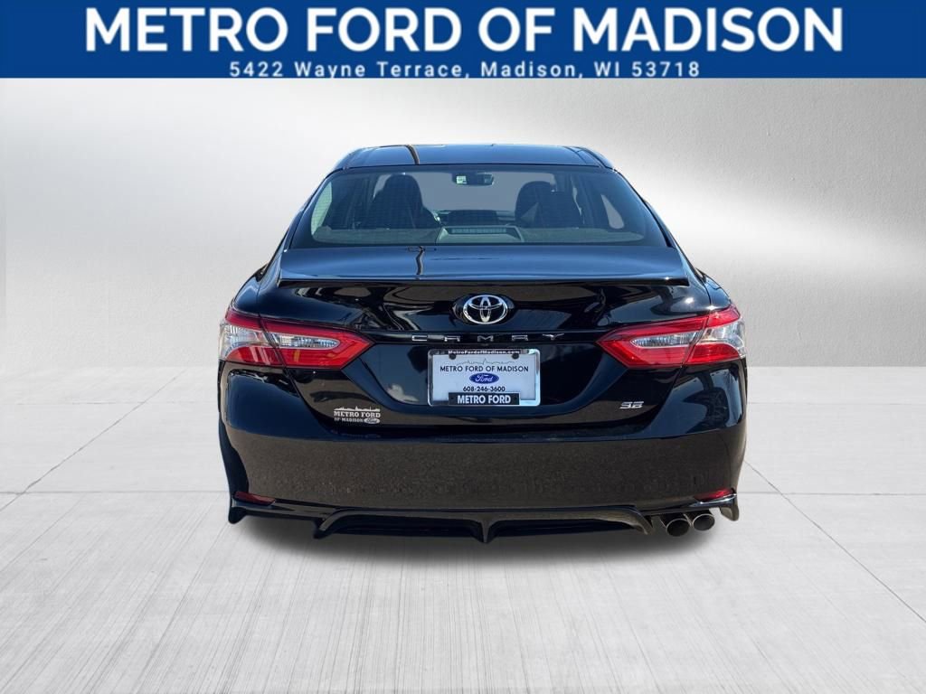 Used 2018 Toyota Camry SE w/ Moonroof Package image 7