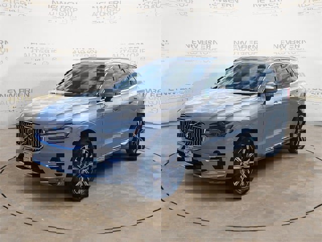 Certified 2023 Volvo XC60 B5 Plus w/ Climate Package image 1