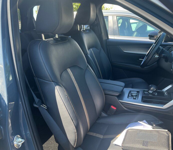 Certified 2025 MAZDA CX-70 Plug-In Hybrid w/ Premium Plus AWD/4WD image 38