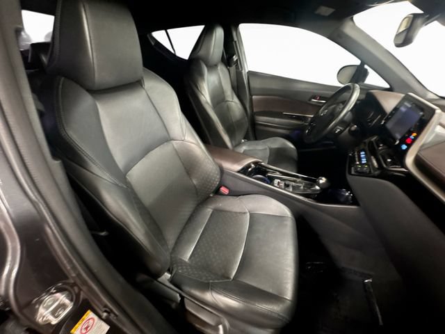 Used 2019 Toyota C-HR Limited FWD image 25