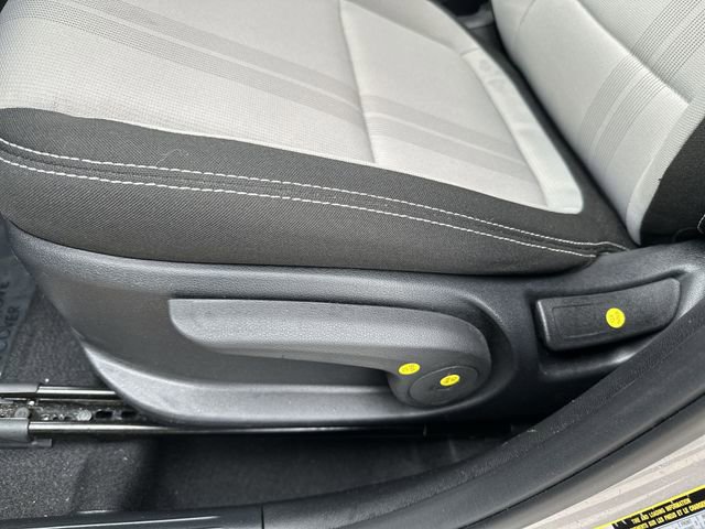 Used 2024 Hyundai Venue SEL FWD image 16