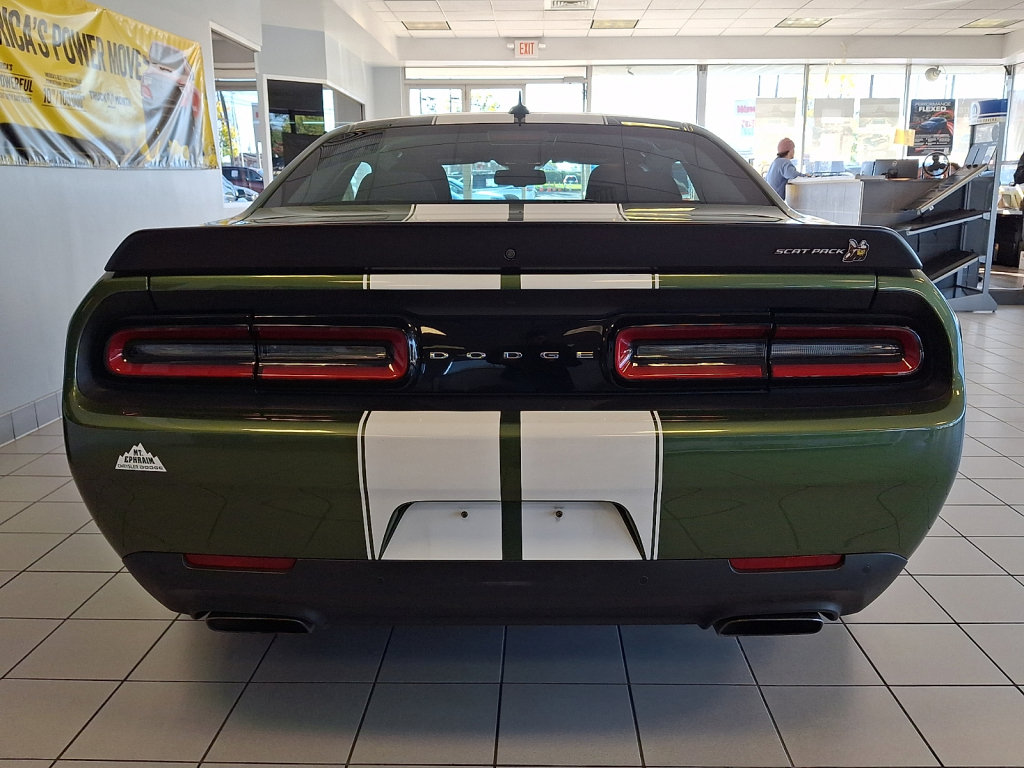 Used 2021 Dodge Challenger R/T Scat Pack RWD image 5