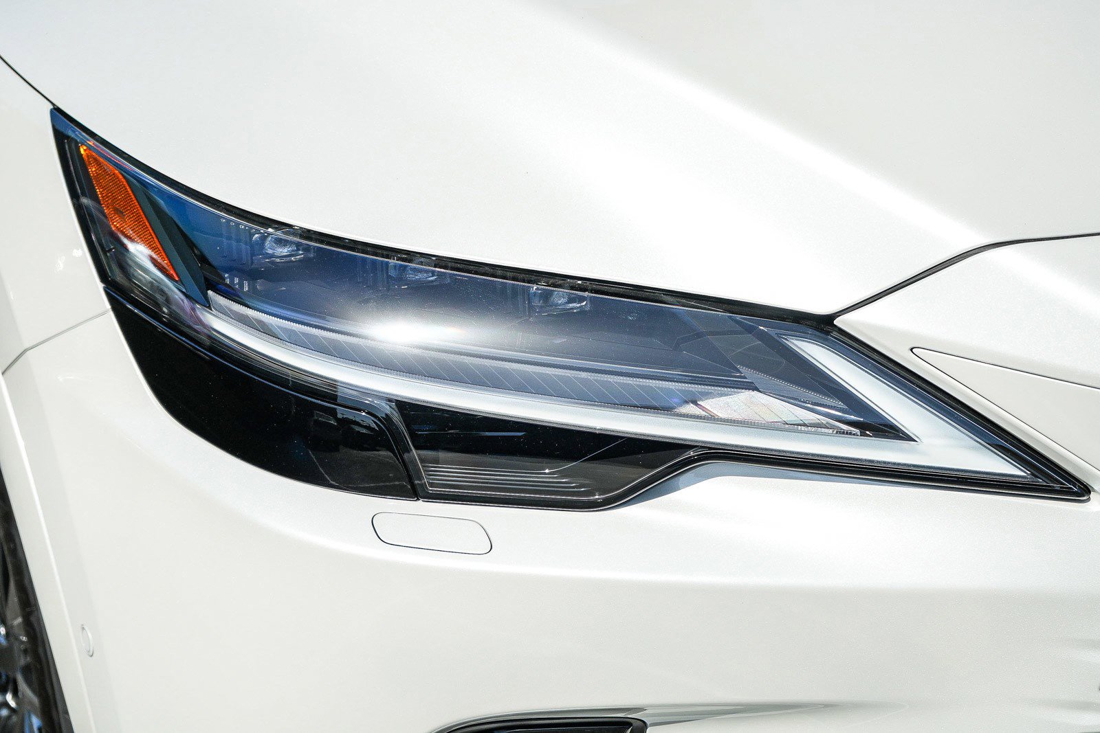 New 2026 Lexus RX 450h AWD image 8