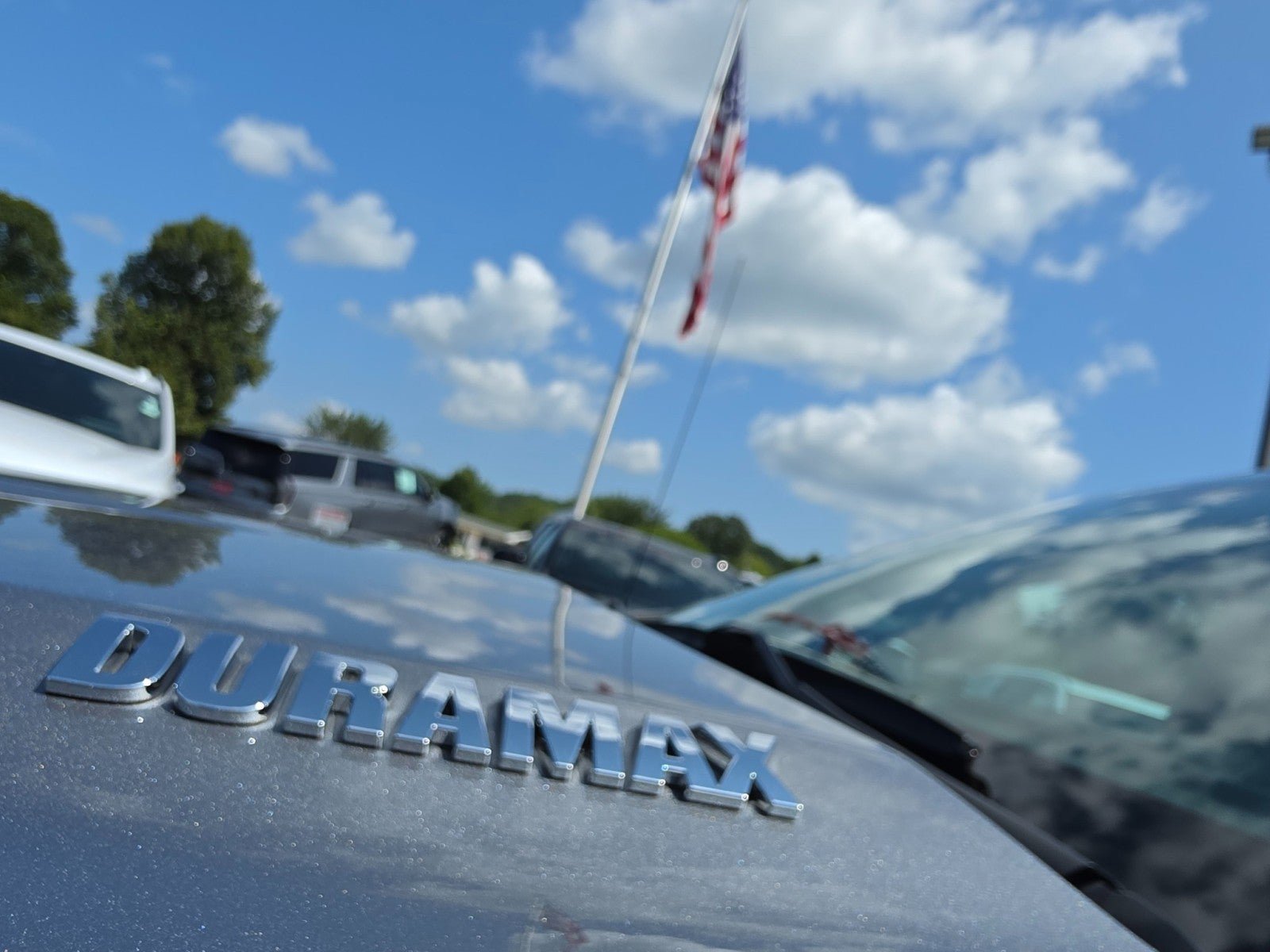 Used 2023 Chevrolet Silverado 1500 LT AWD/4WD image 9
