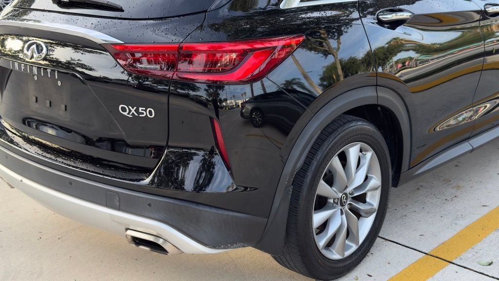 Used 2021 INFINITI QX50 Essential w/ Convenience Package FWD image 9