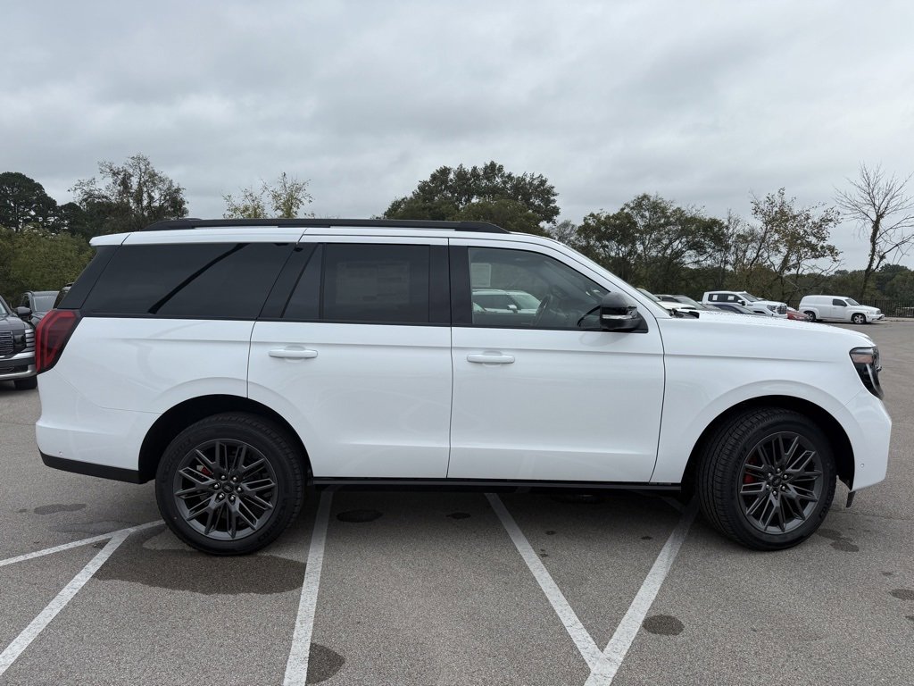 New 2025 Ford Expedition Platinum image 9