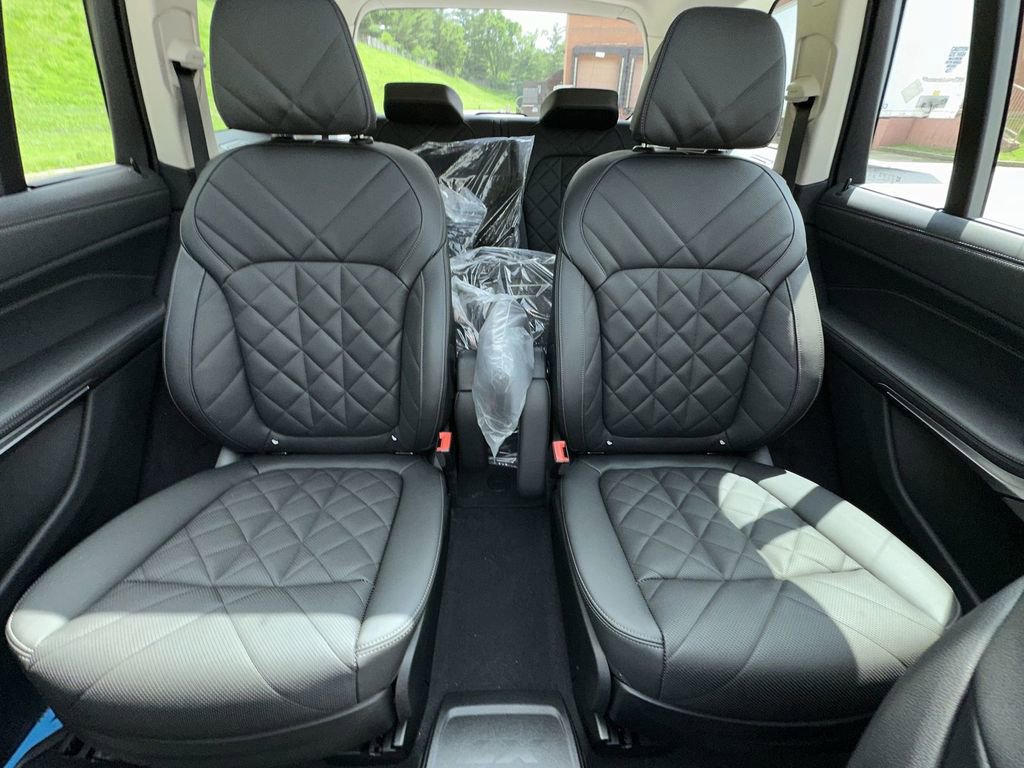 Used 2025 BMW X7 xDrive40i image 46