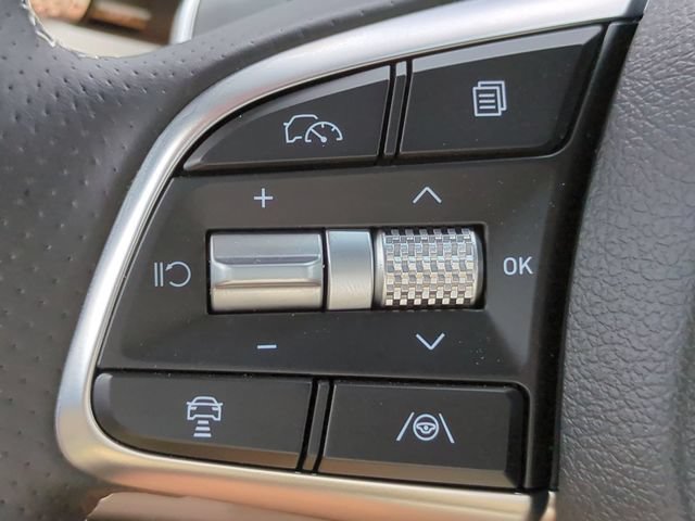 Certified 2026 Genesis G70 2.5T RWD image 24