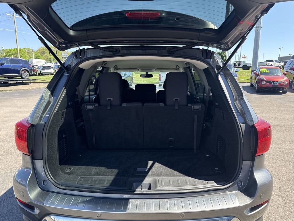 Used 2020 Nissan Pathfinder SV image 17