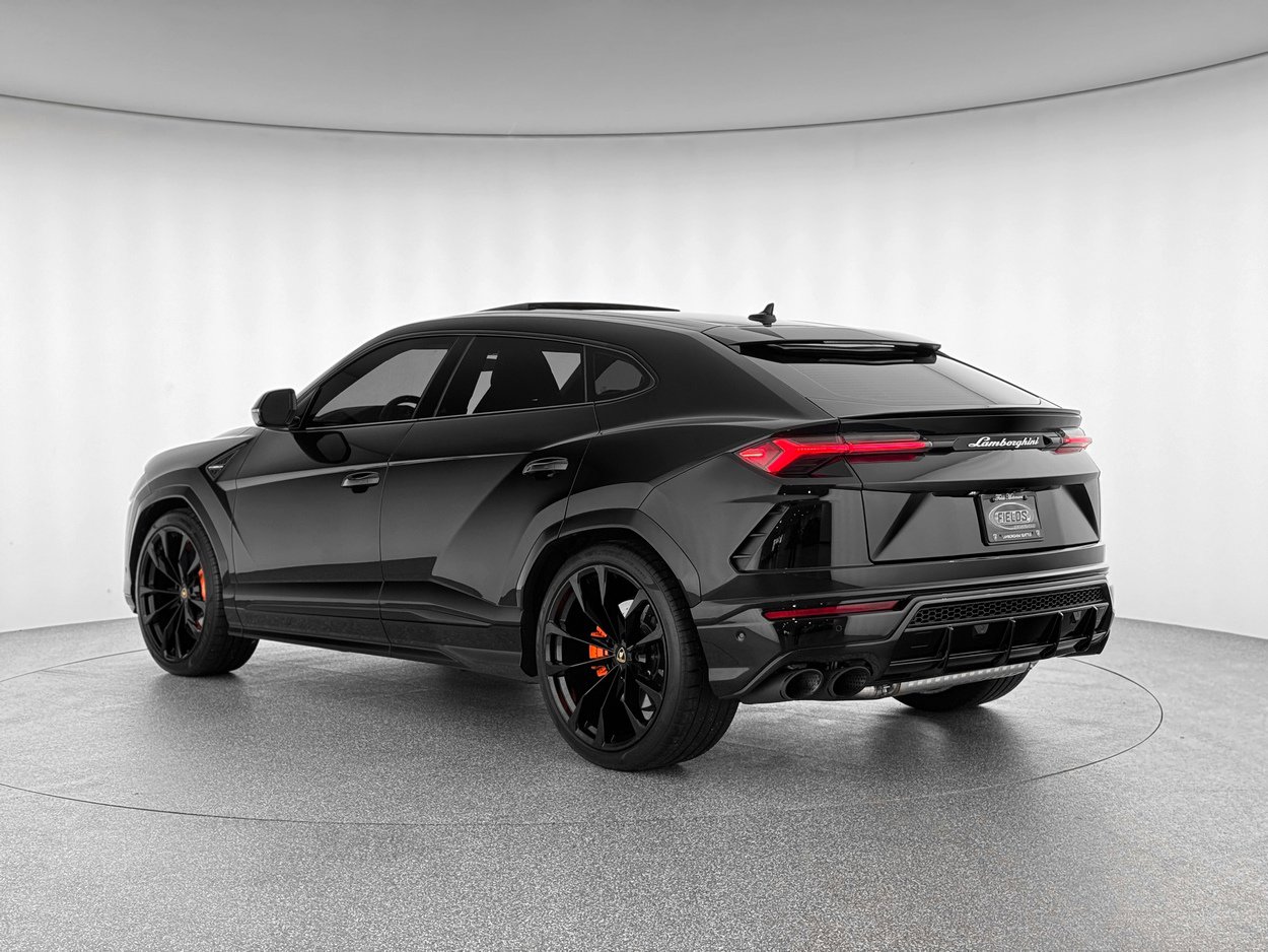 Used 2022 Lamborghini Urus image 3
