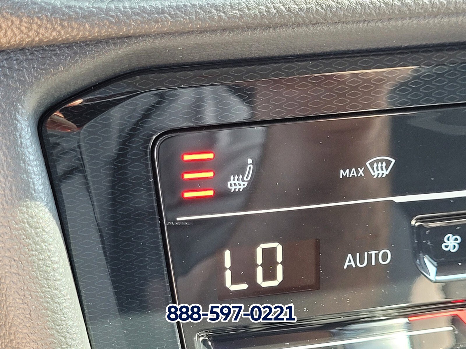 New 2025 Volkswagen Taos SE image 14