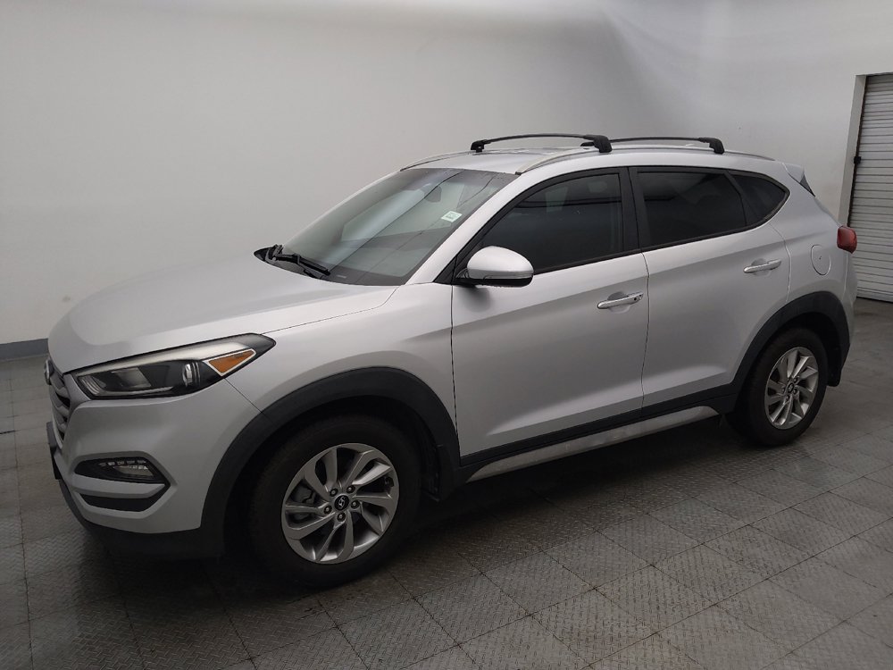 Used 2017 Hyundai Tucson SE Plus FWD image 2