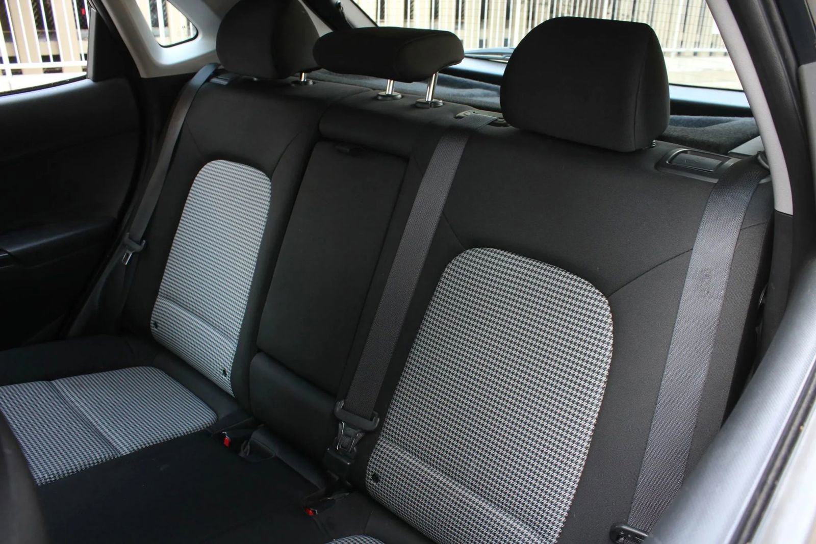 Used 2021 Hyundai Kona SE AWD/4WD image 17