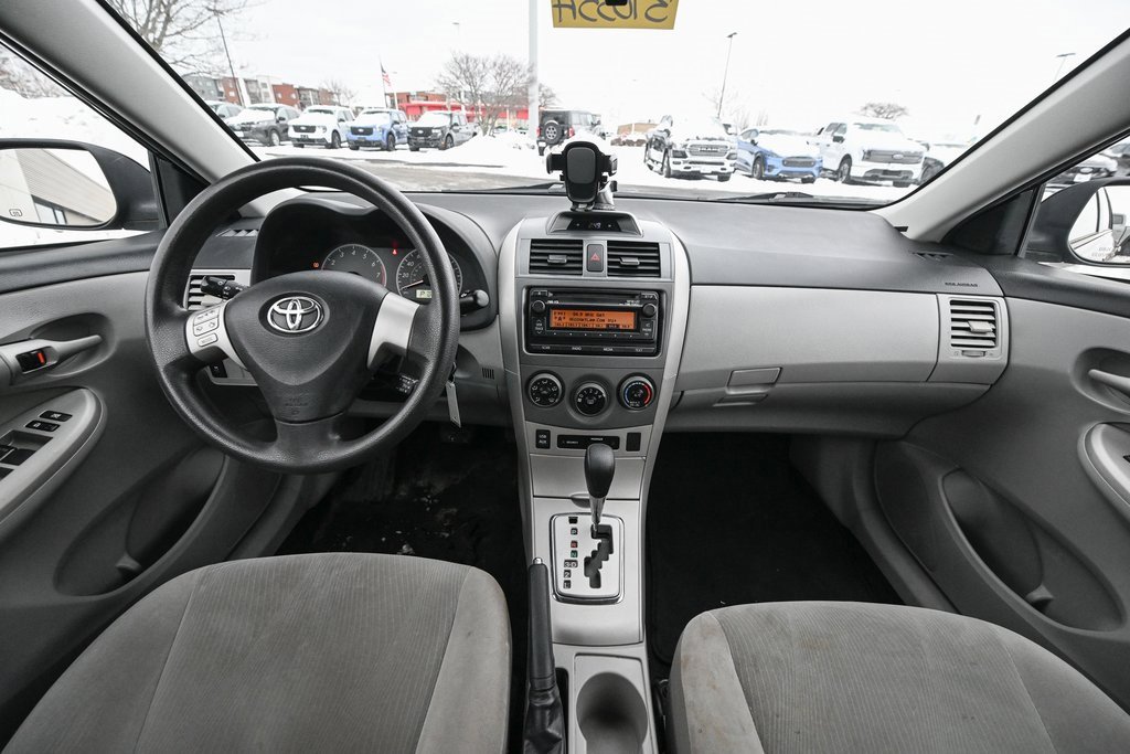 Used 2012 Toyota Corolla LE image 26