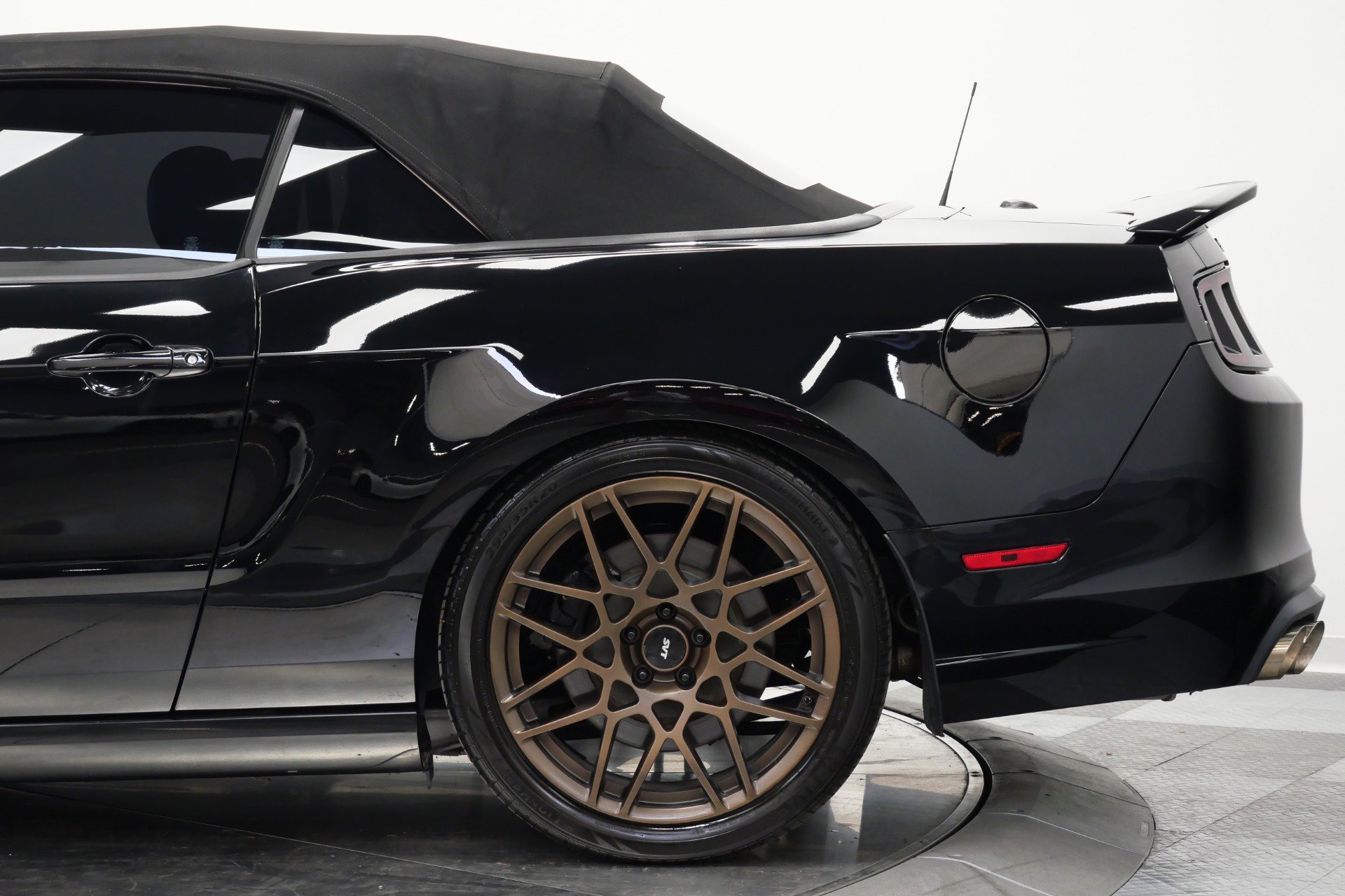 Used 2013 Ford Mustang Shelby GT500 RWD image 51