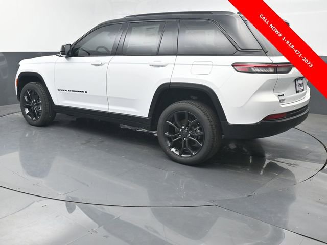 New 2025 Jeep Grand Cherokee Limited AWD/4WD image 3