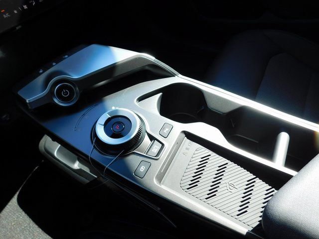 Used 2024 Kia EV6 Light image 27