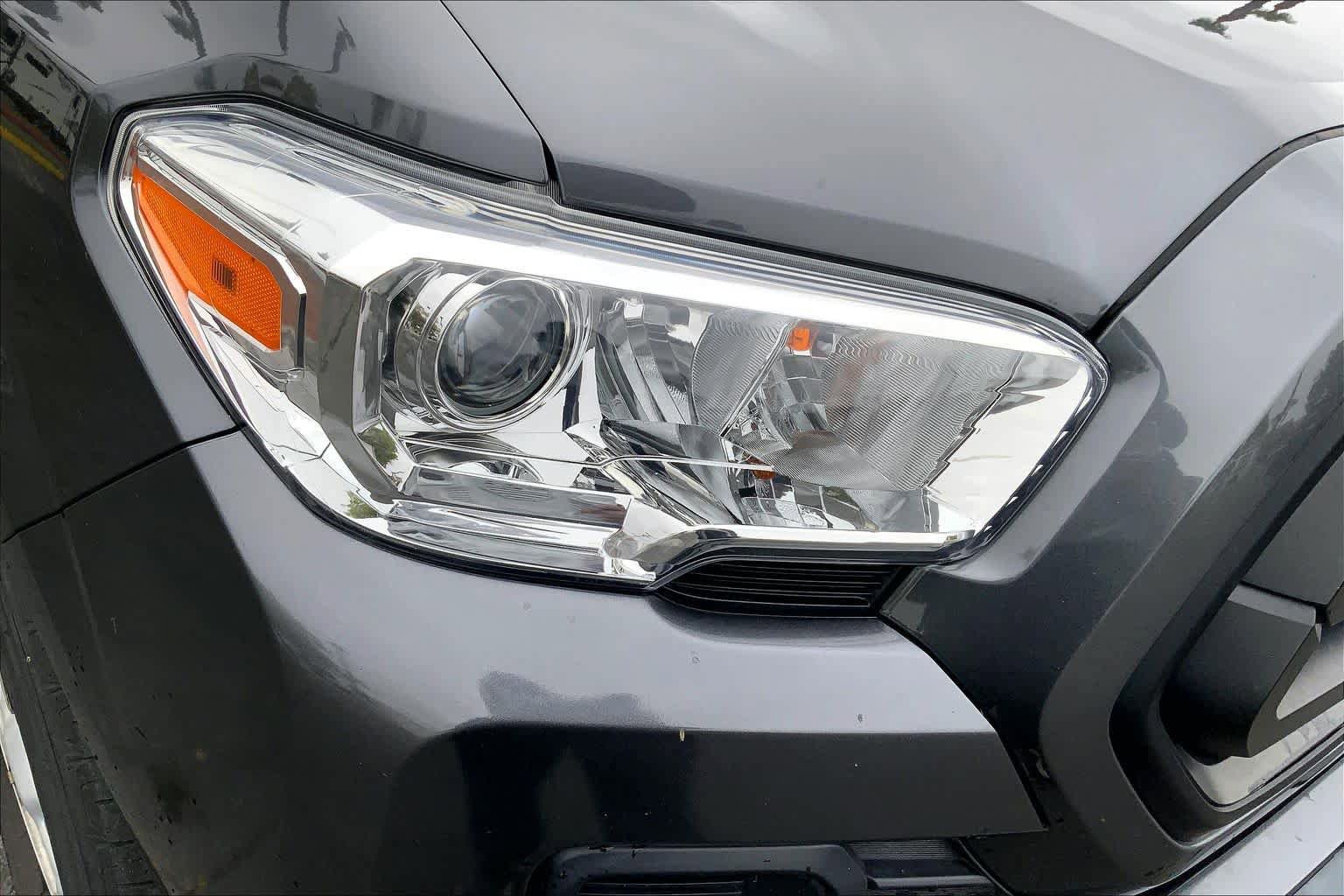 Used 2022 Toyota Tacoma SR w/ SR Convenience Package RWD image 25