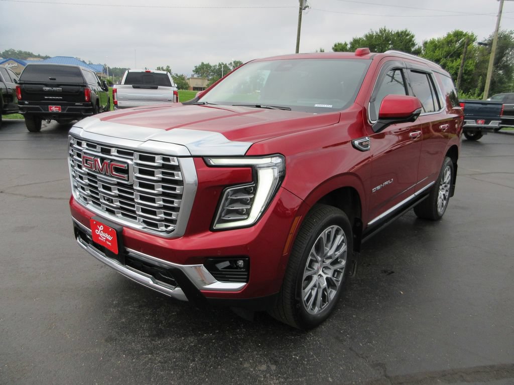 Certified 2025 GMC Yukon Denali w/ Denali Reserve Package AWD/4WD image 11