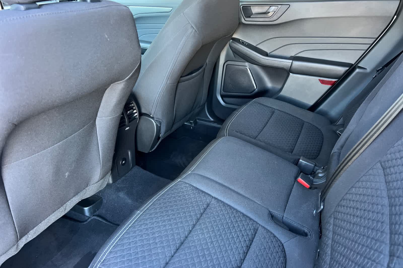 Used 2023 Ford Escape Active w/ Tech Pack #1 AWD/4WD image 4