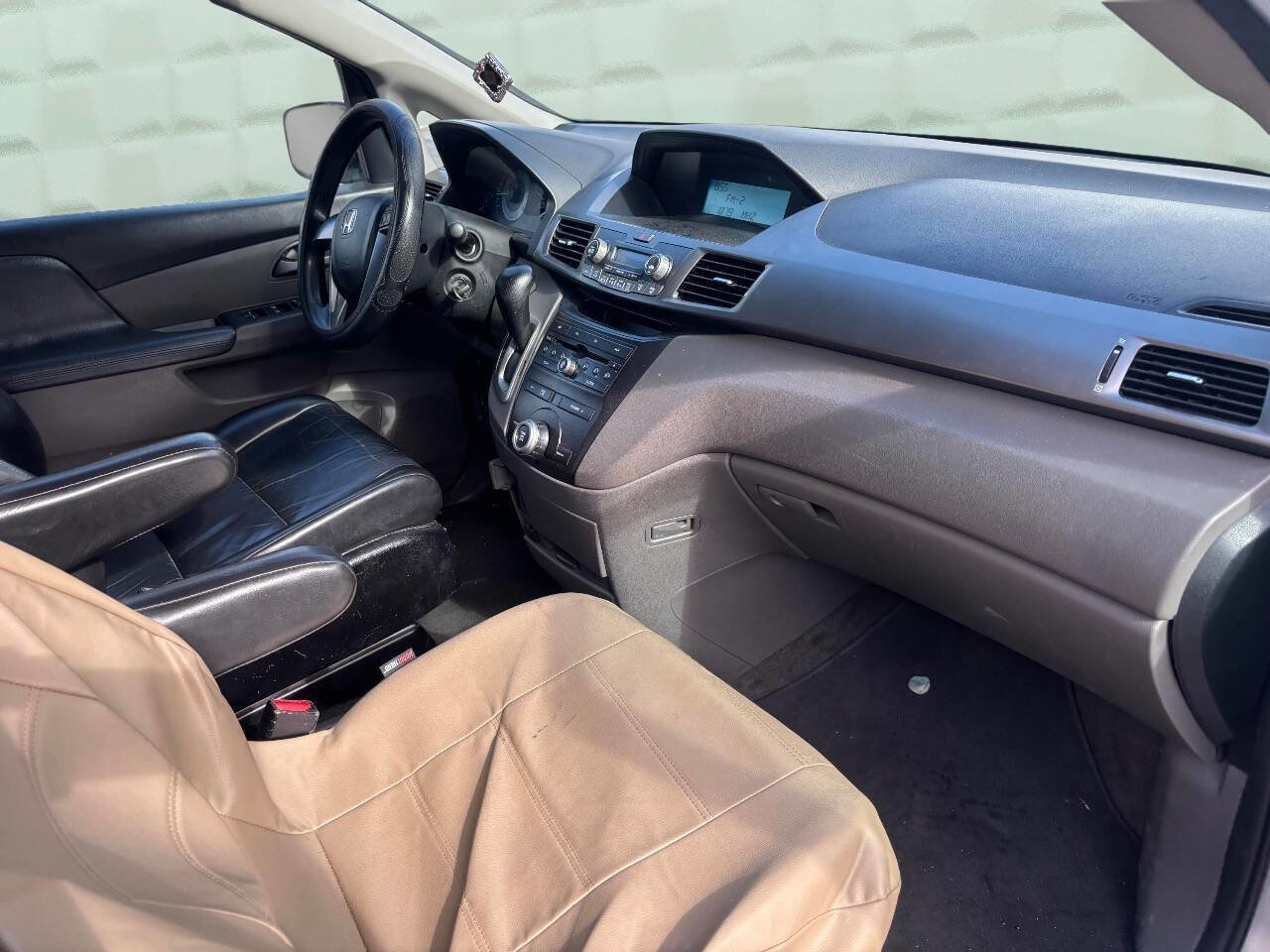 Used 2011 Honda Odyssey LX image 14