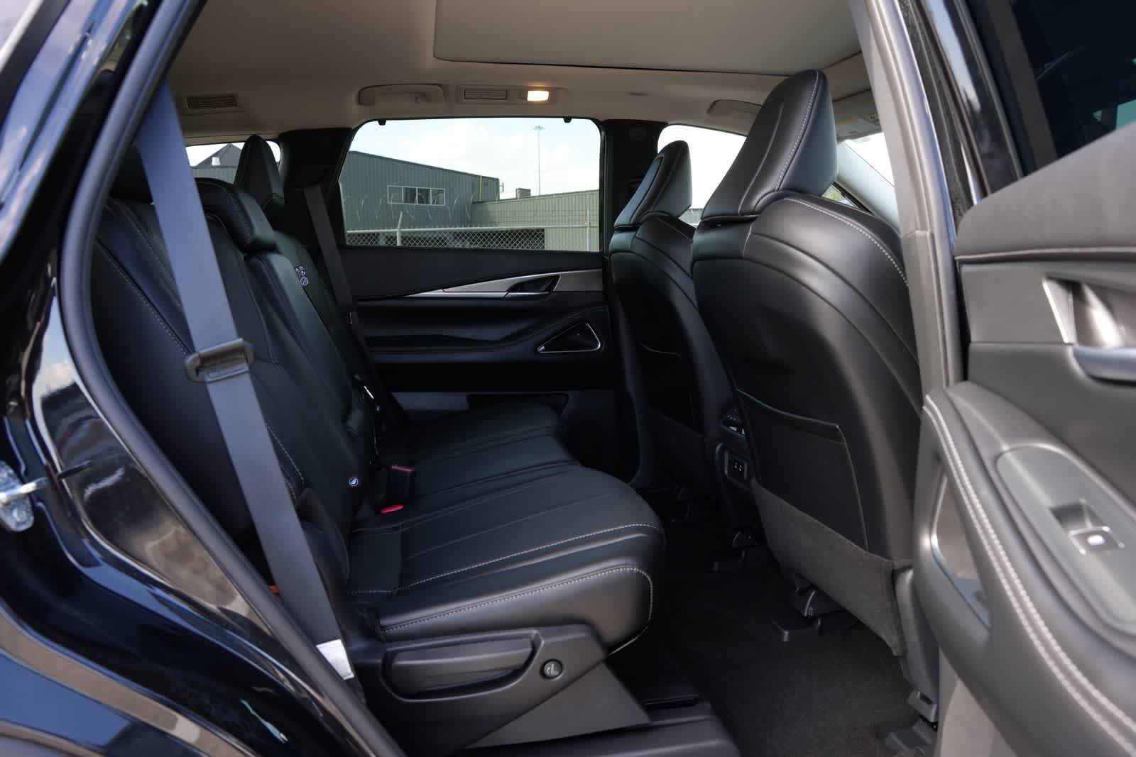 Certified 2026 INFINITI QX60 Luxe w/ Cargo Package FWD image 21
