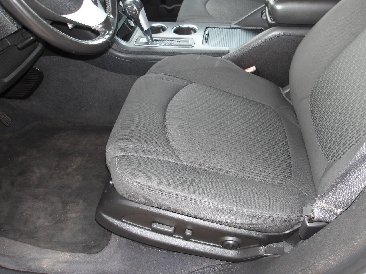 Used 2012 Chevrolet Traverse LT image 16